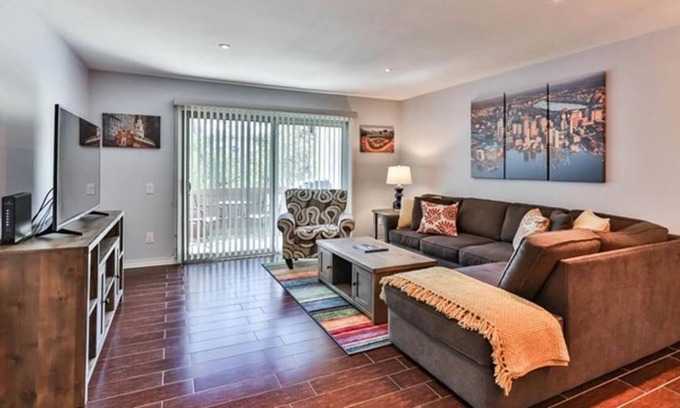 San Carlos House | 2 Bed, 2.5 Bath Lake Murray Townhouse Loaded With Amenities!