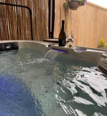 Wimborne Saint Giles House | 2 Bed Countryside Retreat in Dorset Includes a private Hot Tub and cosy wood burner