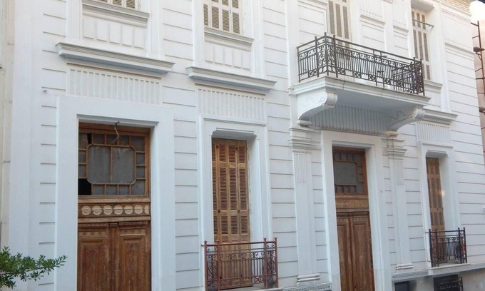 Athens City Centre Apartment | 2 Bed Flat - Sleeps 3 - Parking - Wifi