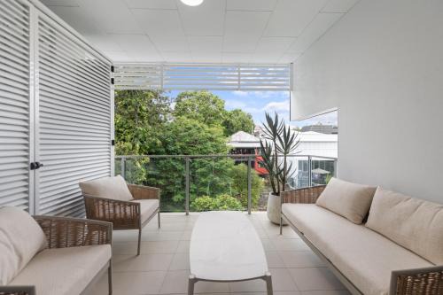 Teneriffe Apartment | 2-Bed Getaway with Shared Pool & BBQ Access