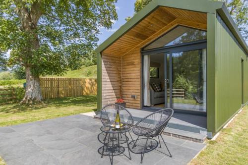 Machynlleth Cabin | 2 Bed in Cemmaes oc-a32660