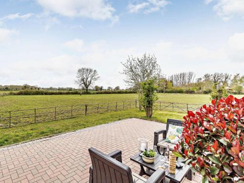 East Dereham House | 2 Bed in Mattishall 57133