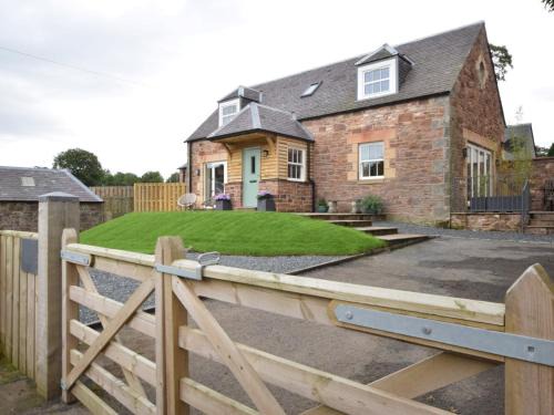 West Linton House | 2 Bed in Peebles 76383