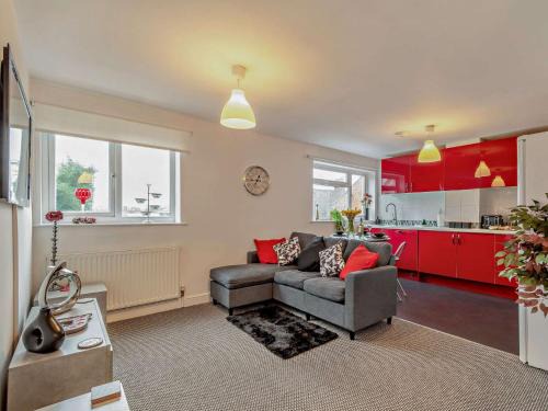Stratford-upon-Avon House | 2 Bed in Stratford-upon-Avon 94299