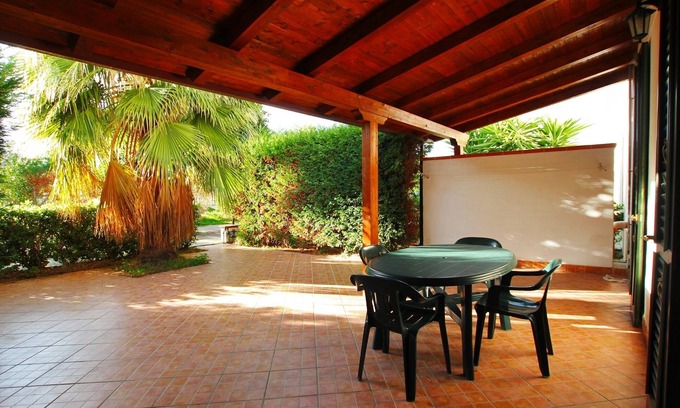 Contrada Pistavecchia 2 Apartment | 2 Bedrooms Modern Apartments by the SEA, Wi-Fi, A/C, Terrace, Pool available