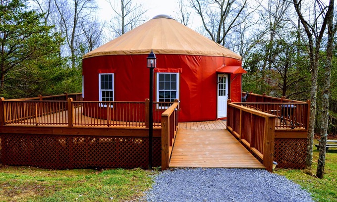 Glen Lyn Cabin | 2 Bedroom, 1 Bath Luxury Yurt