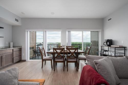 Historic Southwest Apartment | 2 Bedroom 2 Bath Brand New Apartment Next To Mayo!