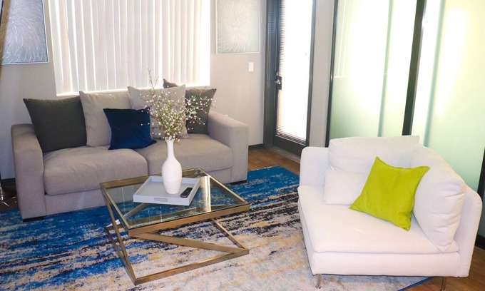 Irvine Business Complex Apartment | 2 Bedroom 2 Bath Modern style luxury Resort. Irvine Diamond center.