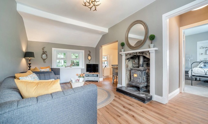 Colintraive Cottage | 2 bedroom accommodation in Colintraive