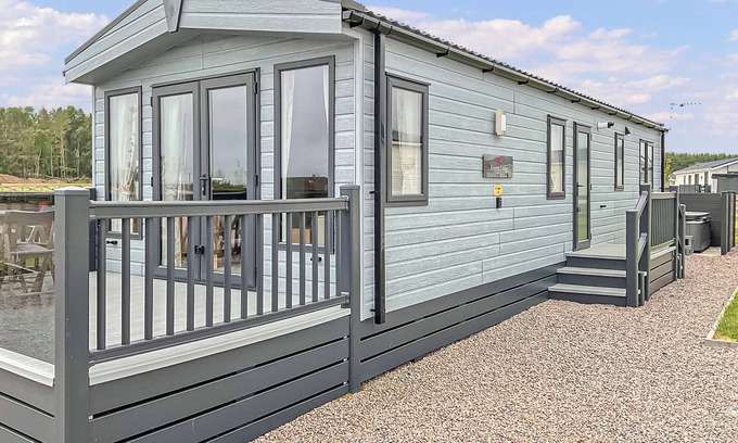 Laurencekirk Ski Chalet | 2 bedroom accommodation in Laurenkirk