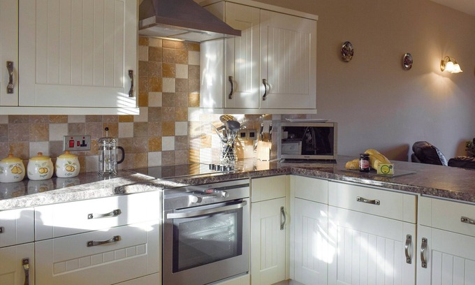 Felinfach Cottage | 2 bedroom accommodation in Mydroilyn, near Aberaeron