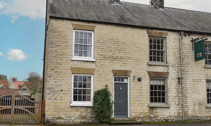 Hovingham Cottage | 2 bedroom accommodation in Hovingham, near Helmsley