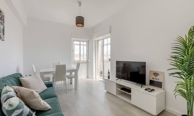 Amadora Apartment | 2-bedroom apt w/free parking on premises