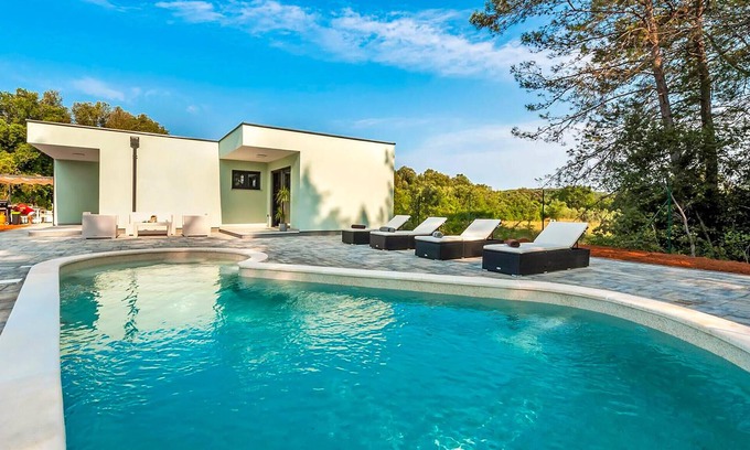 Borik House | 2 bedroom awesome home in Rovinj