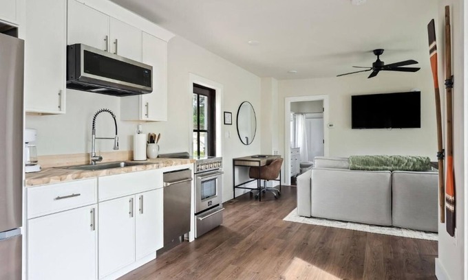 Allons Villa | 2 Bedroom Beacon Cottage 3 - Two bedrooms, one sleeper sofa and a kitchenette