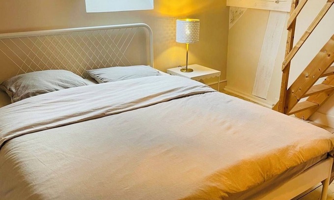 Montfort-l'Amaury Bed & Breakfast | 2 Bedroom Bed & breakfast in Montfort-l'Amaury