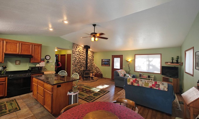 Lake Almanor West Cabin | 2-bedroom cabin in Lake Almanor West.