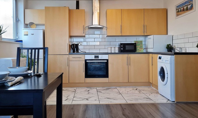 Liverpool City Centre Apartment | 2 bedroom Central Flat with Parking
