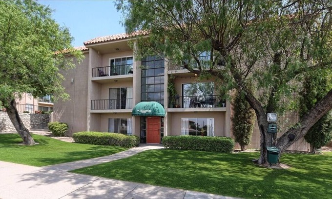 El Paso Condo | 2 Bedroom Condo 203648 by Houzlet
