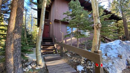 Mammoth Lakes Apartment | 2 Bedroom Condos at Mammoth Estates - Near Mammoth Village!