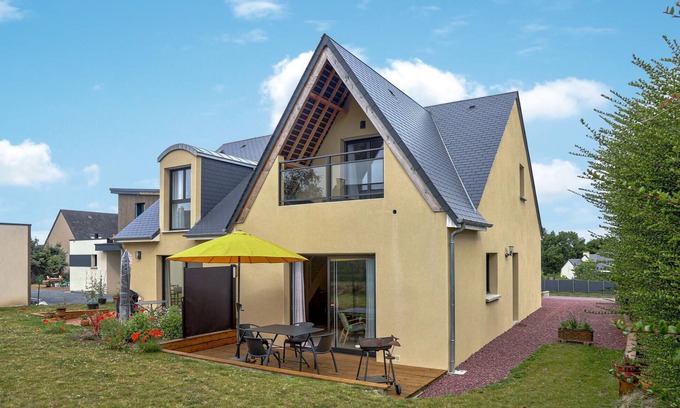 Gouville-sur-Mer House | 2 bedroom cozy home in Gouville-sur-Mer