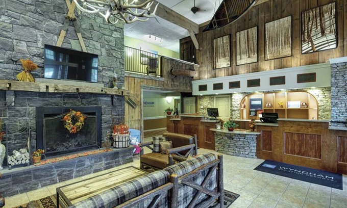Hancock Condo | 2 Bedroom Deluxe Condo w/Kitchen at Bentley Brook, Jiminy Peak Ski Mountain!