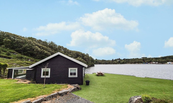 Haugesund House | 2 bedroom lovely home in Haugesund
