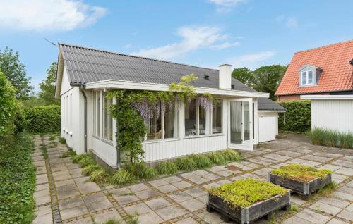 Lyngsbæk Strand House | 2 Bedroom Nice Home In Ebeltoft