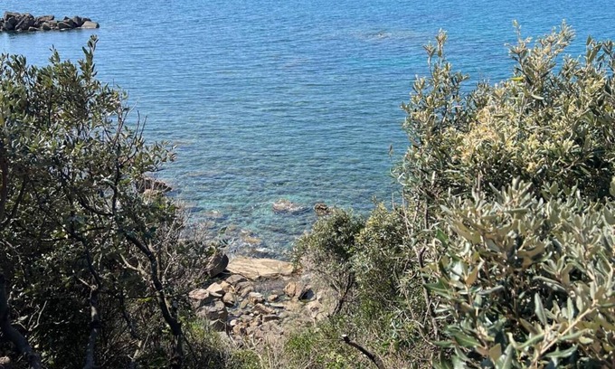 Rosignano Marittimo Apartment | 2-bedroom seafront apartment with private access to the sea