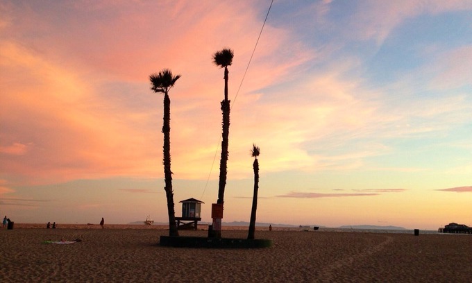 Old Towne House | 2 Bedroom Seal Beach Getaway 30 Day Min Stay 1 1/2 Blocks To The Beach