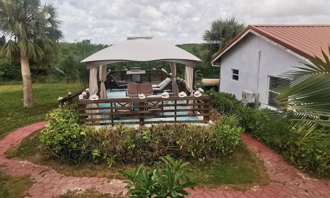 Conch Bar Villa | 2 bedroom villa in conch bar