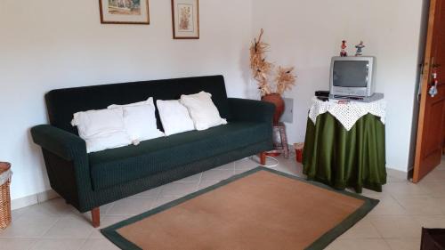 Assafarge Villa | 2-Beds Sleeps 4 10 min drive to Central Coimbra