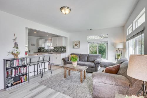 Oceano House | 2 Blocks to Beach Dog-Friendly Oceano Cottage