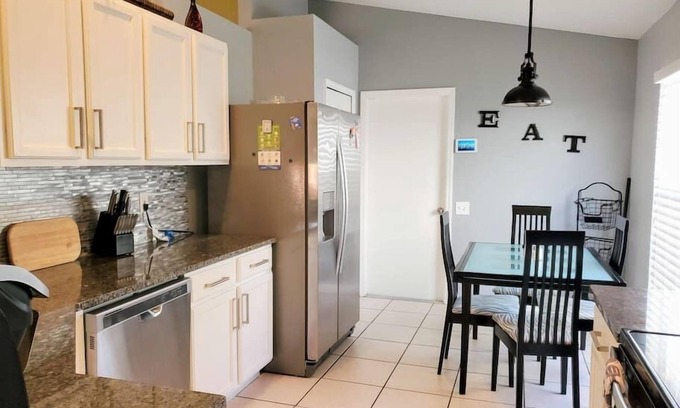 South Pointe of Tampa House | 2 BR/1 BA Single Family Home In The Heart Of Riverview! Near Many Tampa Attractions!