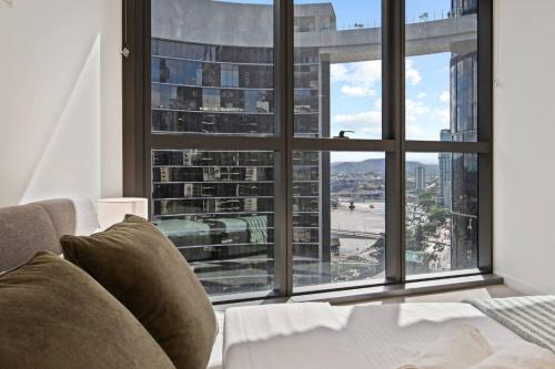 Brisbane Central Business District Apartment | 2 BR Apartment in Queens Wharf