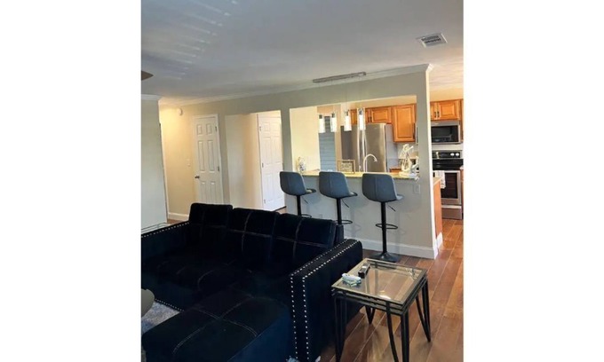 Northeast Virginia Beach Condo | 2 Brand New King size beds 2 Full baths Condo!