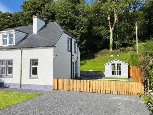 Newton Stewart House | 2 Calgow Cottages