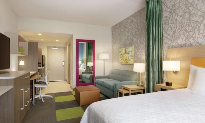 Williamsville Hotel | 2 Convenient Units w/FREE Breakfast, Onsite Pool, Pet-Friendly Property!