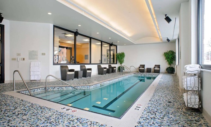 Old Port House | 2 Downtown Portland Hotel Units w/Pool | Breakfast | 24h Gym & Pet-Friendly