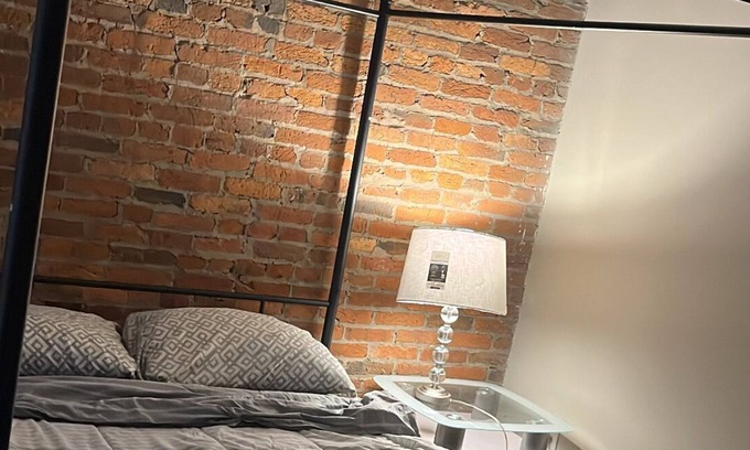 Downtown West Apartment | 2 floor luxury appt Camden yards rooftop , gym