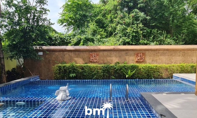 Na Chom Thian Hotel | 2 floors Thai-Bali Style, 4BR 4Bathrooms, pool with JACUZZI, 5mins-Jomtien Beach