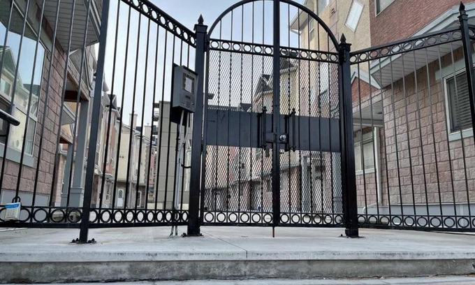 Connaught Apartment | 2 K-beds; 2 baths, Downtown; Parking; Pet friendly