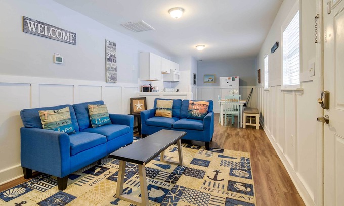 Atlantic Beach House | 2 Mi to Barefoot Landing: Family Retreat