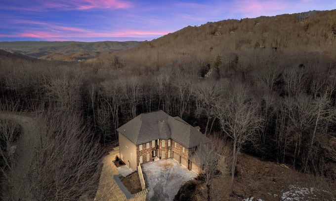 Charter Hills House | 2 Mi to Beech Mtn Resort! 8,000-Sq-Ft Luxe Escape