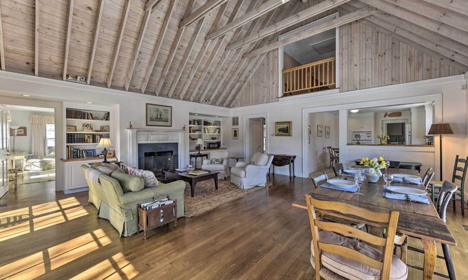Ipswich Cottage | 2 Mi to Crane Beach: Waterfront Ipswich Escape!