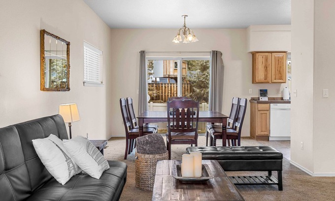 Larkspur House | 2 Mi to Downtown: Bend Getaway w/Patio!