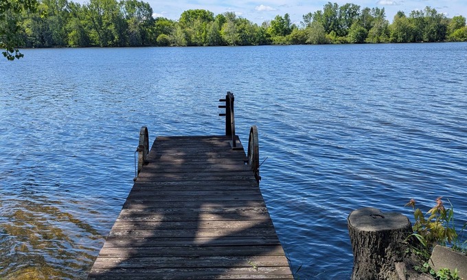 Helmer Cottage | 2 miles from the Indiana Rails train station, 12 miles from Pokagon State Park