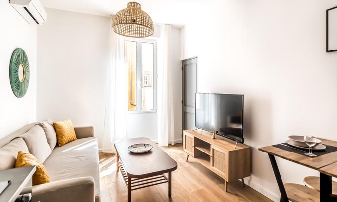 Grasse Apartment | 2 pièces neuf au pied des musées - wifi & parking gratuit