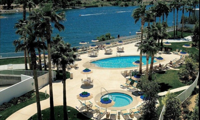 Laughlin House | 2 Queen Beds and Pet-Friendly! Outdoor Pool, Free Parking Onsite!