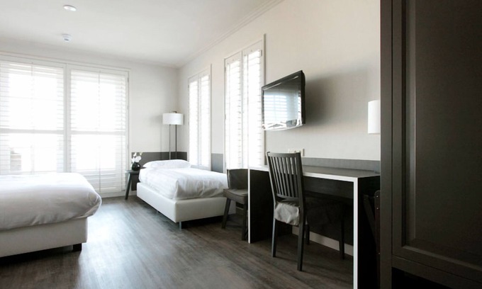 Municipality of Huizen House | 2 Relaxing Haven Near Naarderbos Trails, Nature Reserve & Cultural Attractions